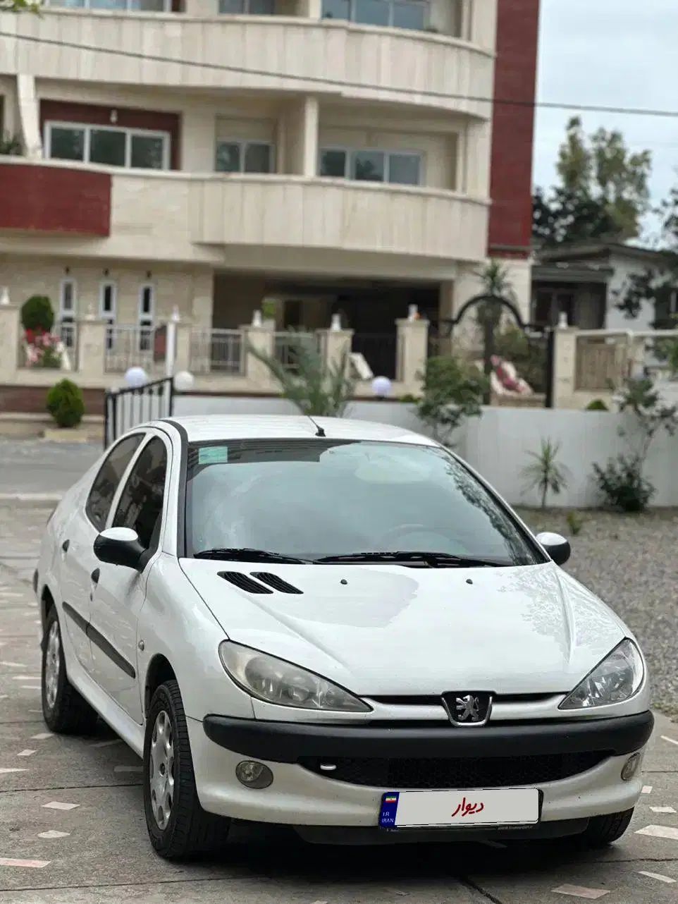 پژو ۲۰۶ صندوق دار v8 - 1396