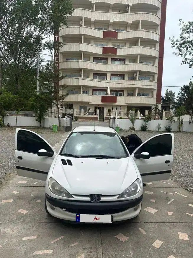 پژو ۲۰۶ صندوق دار v8 - 1396