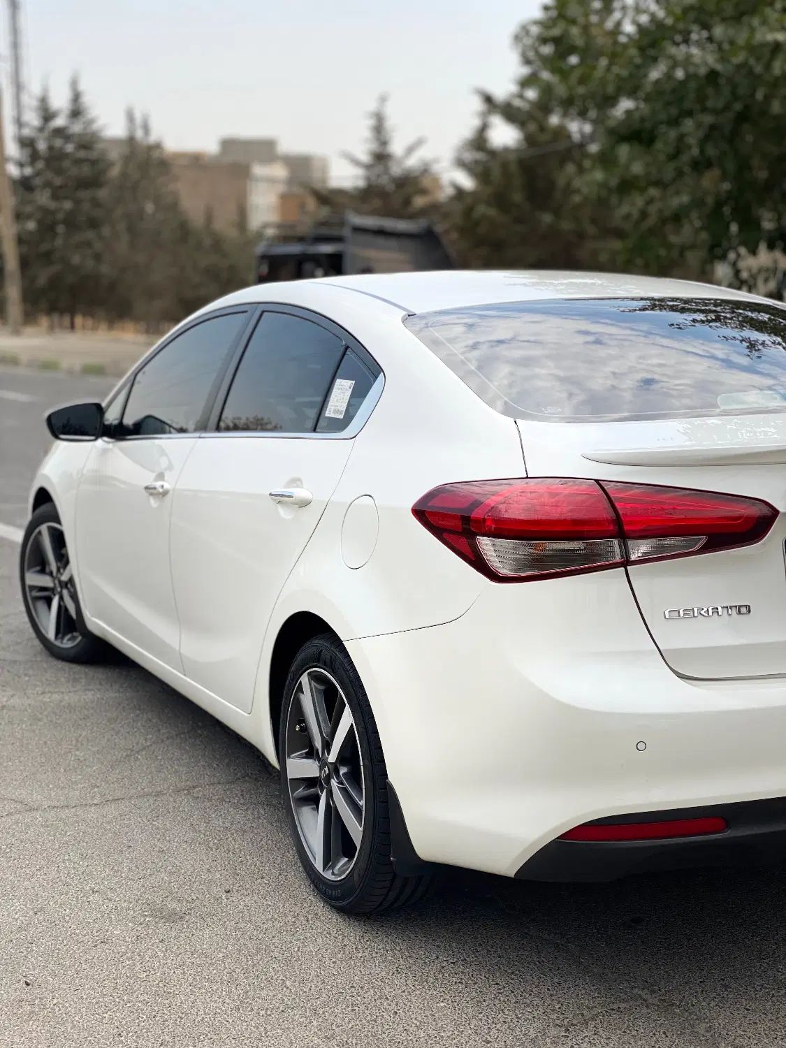 کیا سراتو 2.0 لیتر اتوماتیک GT لاین - 2017