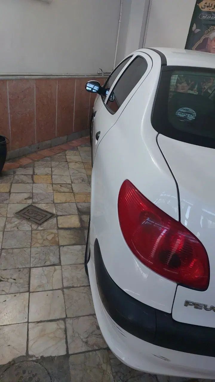 پژو ۲۰۶ صندوق دار v8 - 1397
