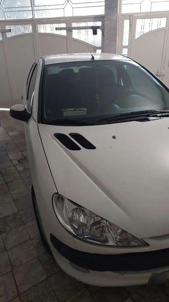 پژو ۲۰۶ صندوق دار v8 - 1397