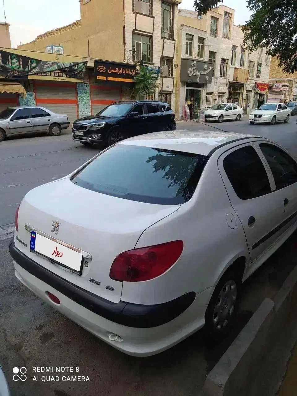 پژو ۲۰۶ صندوق دار v8 - 1392