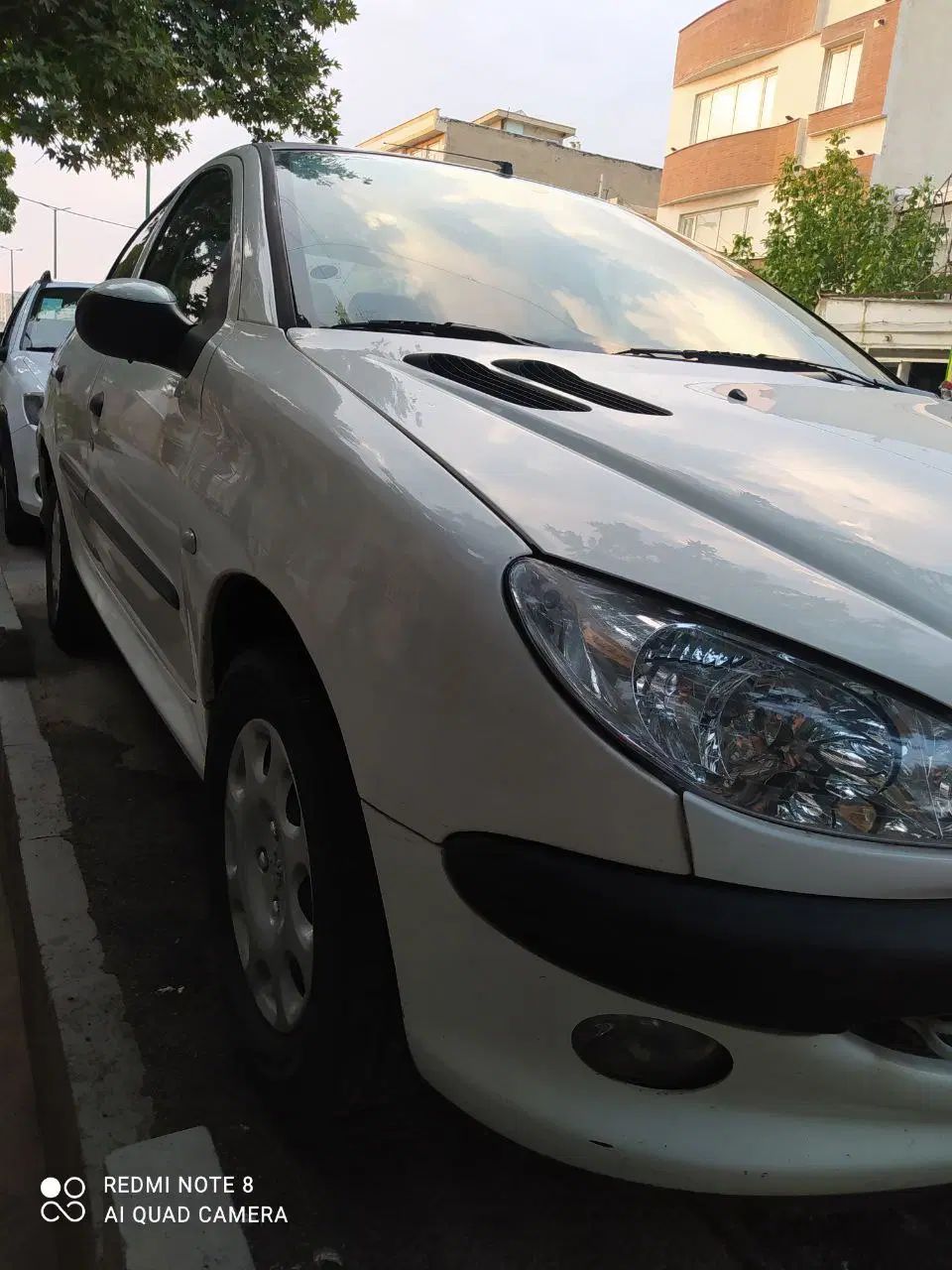 پژو ۲۰۶ صندوق دار v8 - 1392