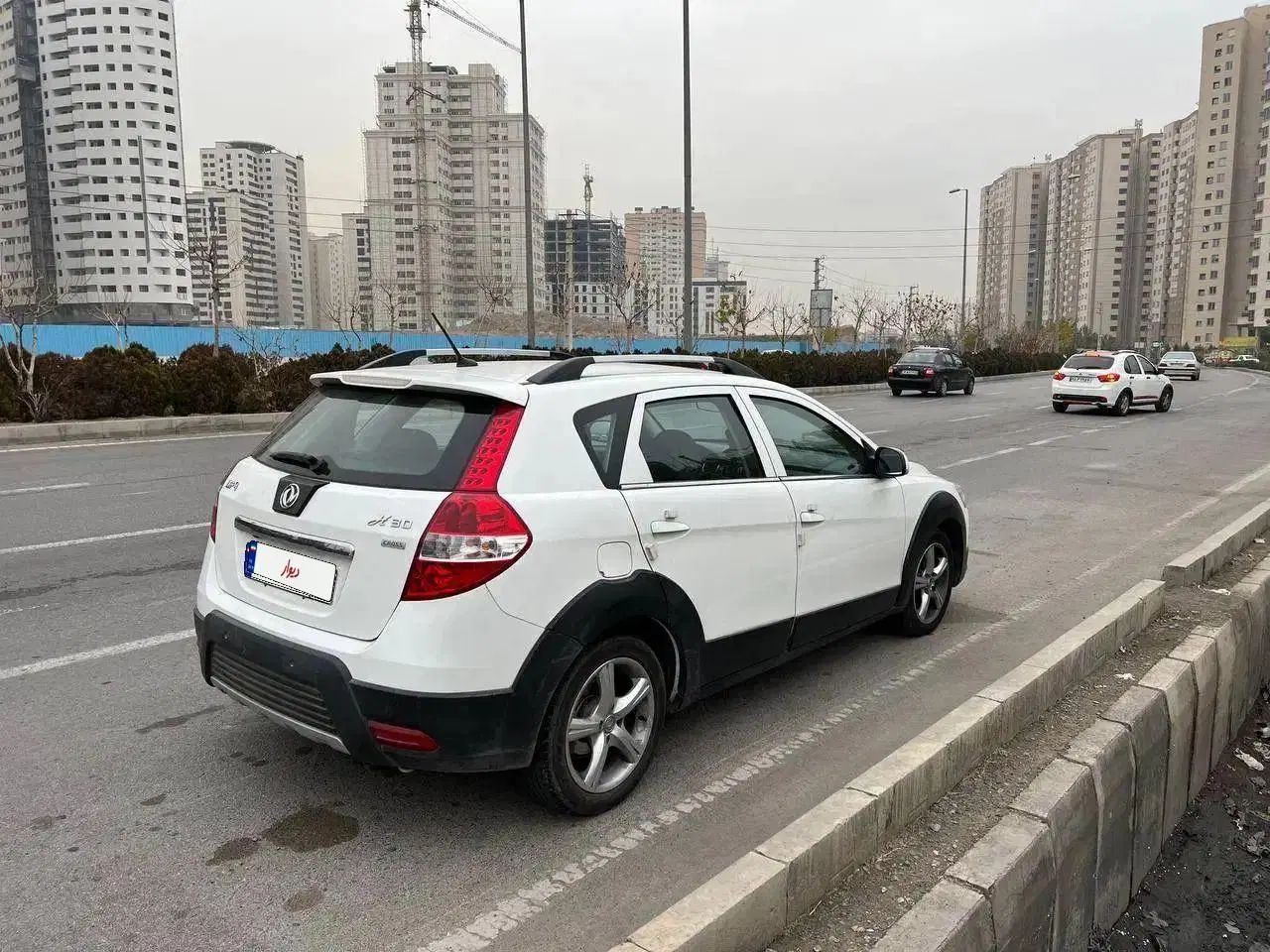 دانگ فنگ H30 کراس اتوماتیک - 1396