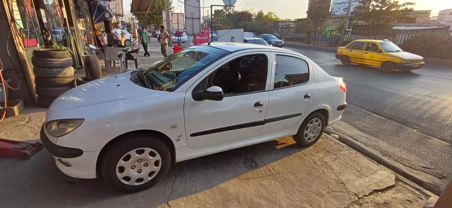 پژو ۲۰۶ صندوق دار v8 - 1397