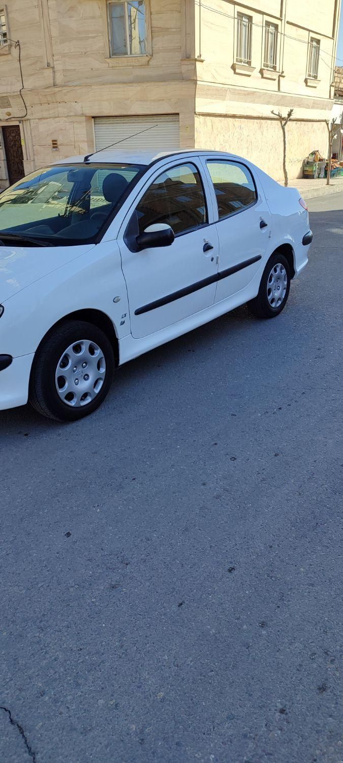 پژو ۲۰۶ صندوق دار v8 - 1397