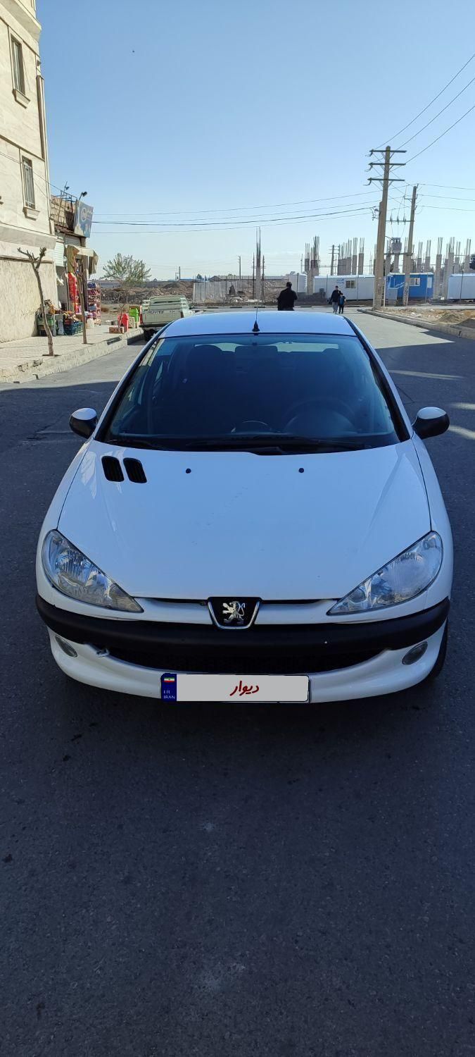 پژو ۲۰۶ صندوق دار v8 - 1397