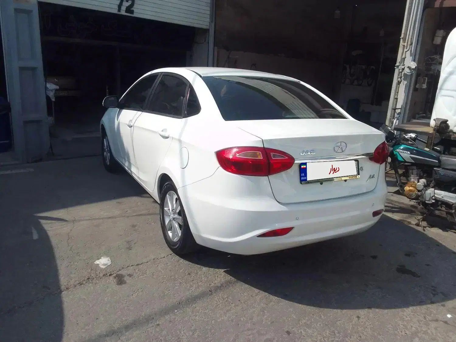 جک J4 اتوماتیک ساده - 1397