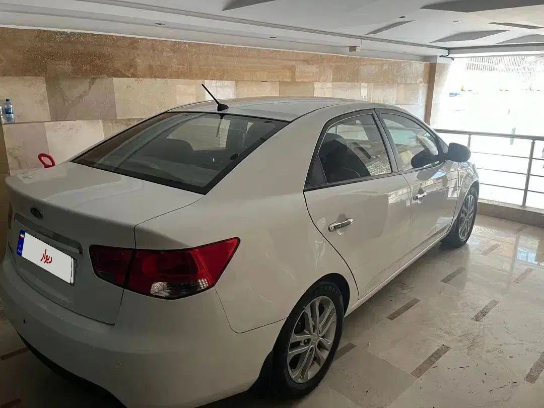 کیا سراتو 2.0 لیتر اتوماتیک GT لاین - 2016