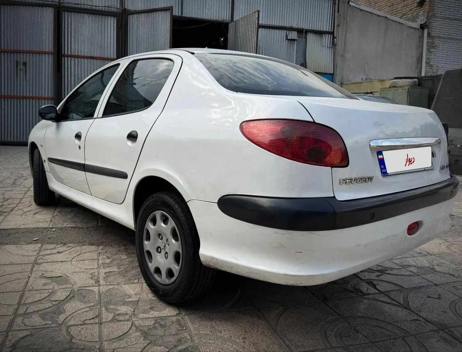 پژو ۲۰۶ صندوق دار v8 - 1395