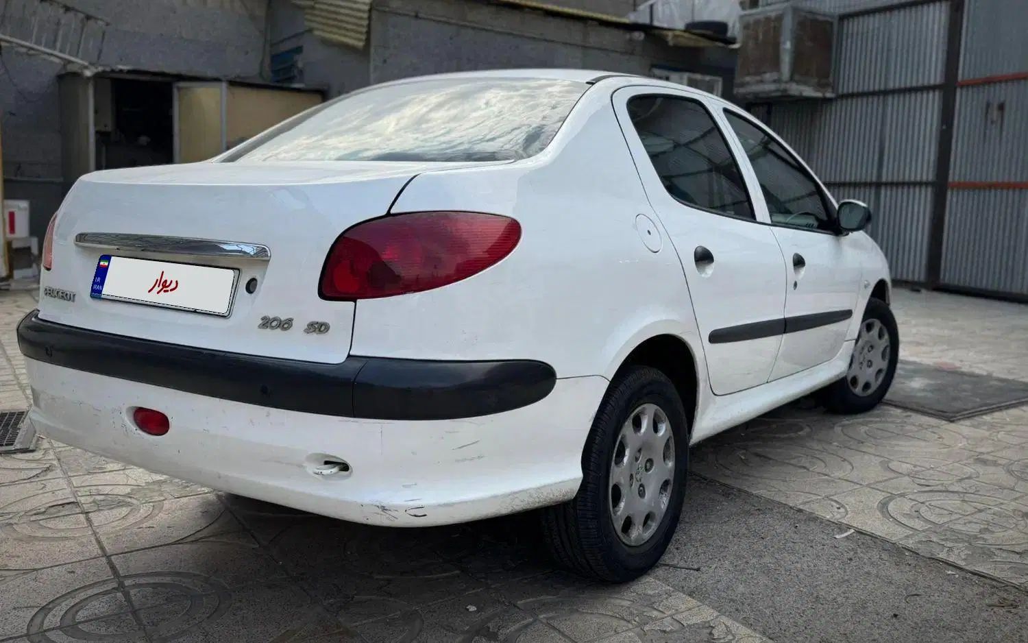پژو ۲۰۶ صندوق دار v8 - 1395