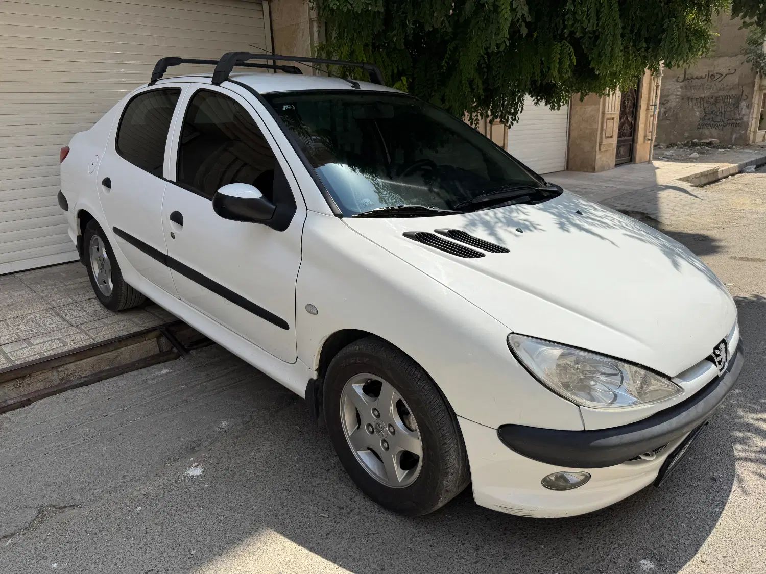 پژو ۲۰۶ صندوق دار v8 - 1390