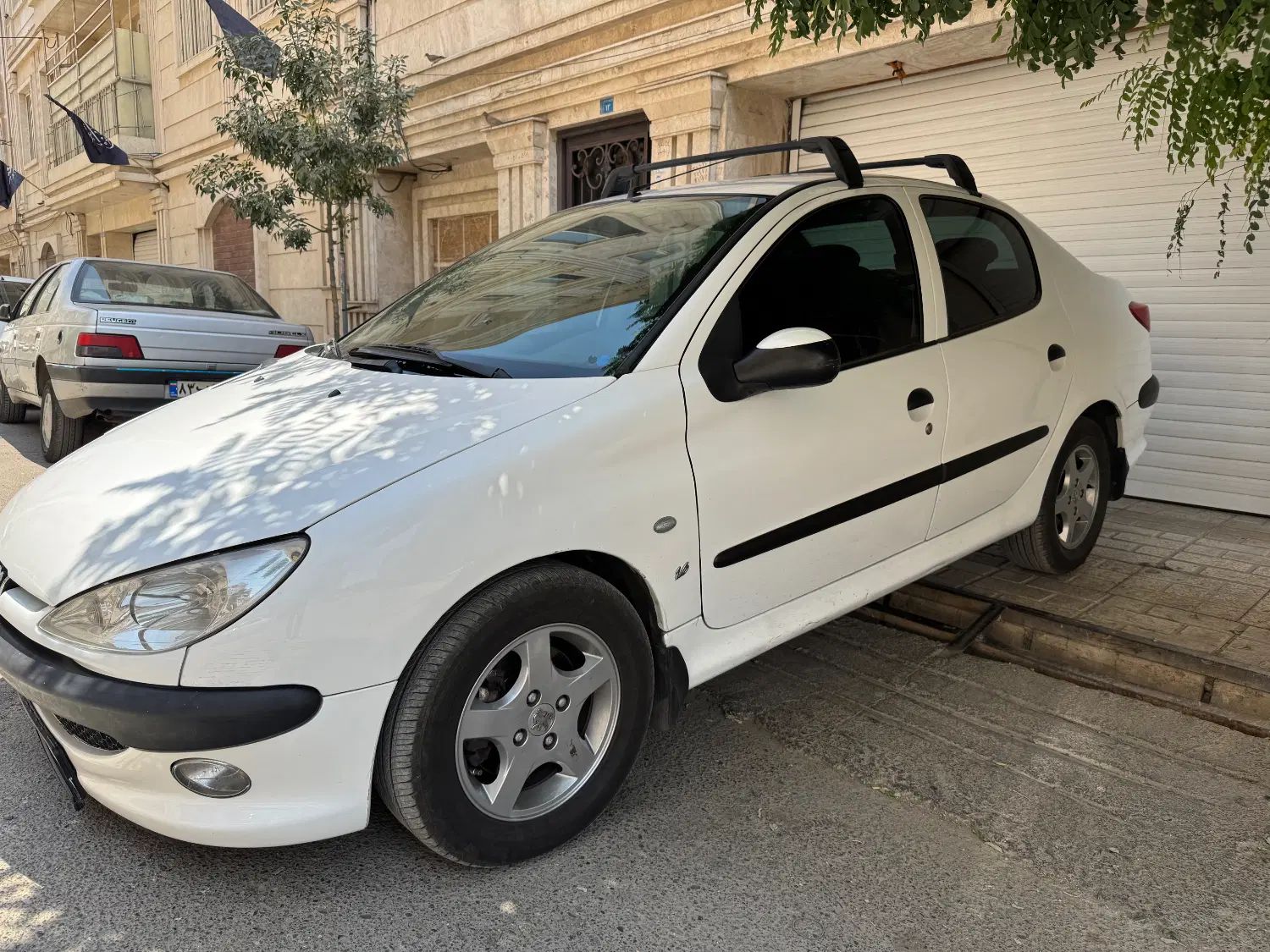 پژو ۲۰۶ صندوق دار v8 - 1390