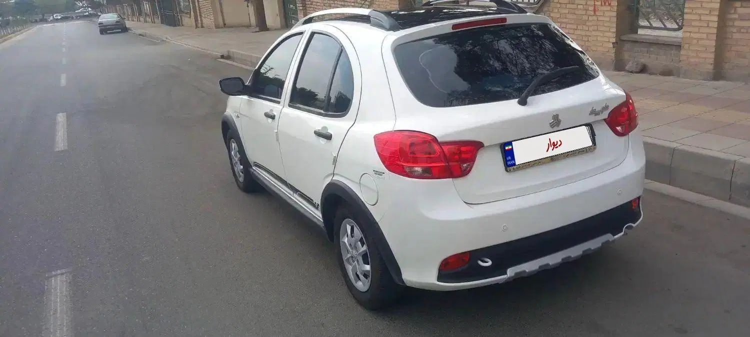 کوییک R دنده‌ای - 1403