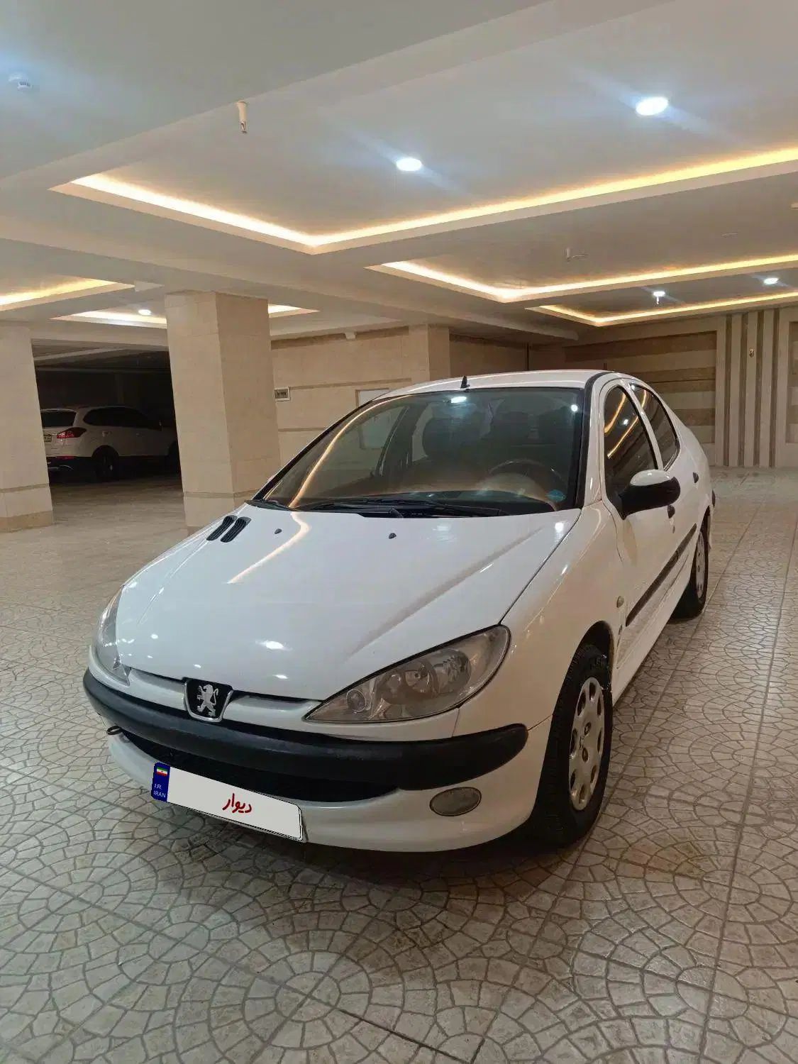 پژو ۲۰۶ صندوق دار v8 - 1393