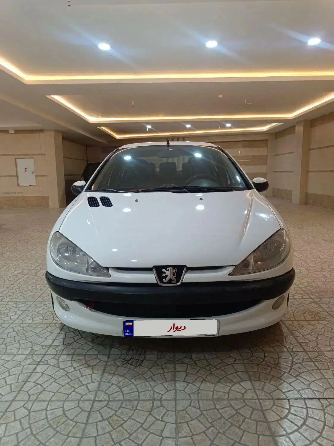 پژو ۲۰۶ صندوق دار v8 - 1393