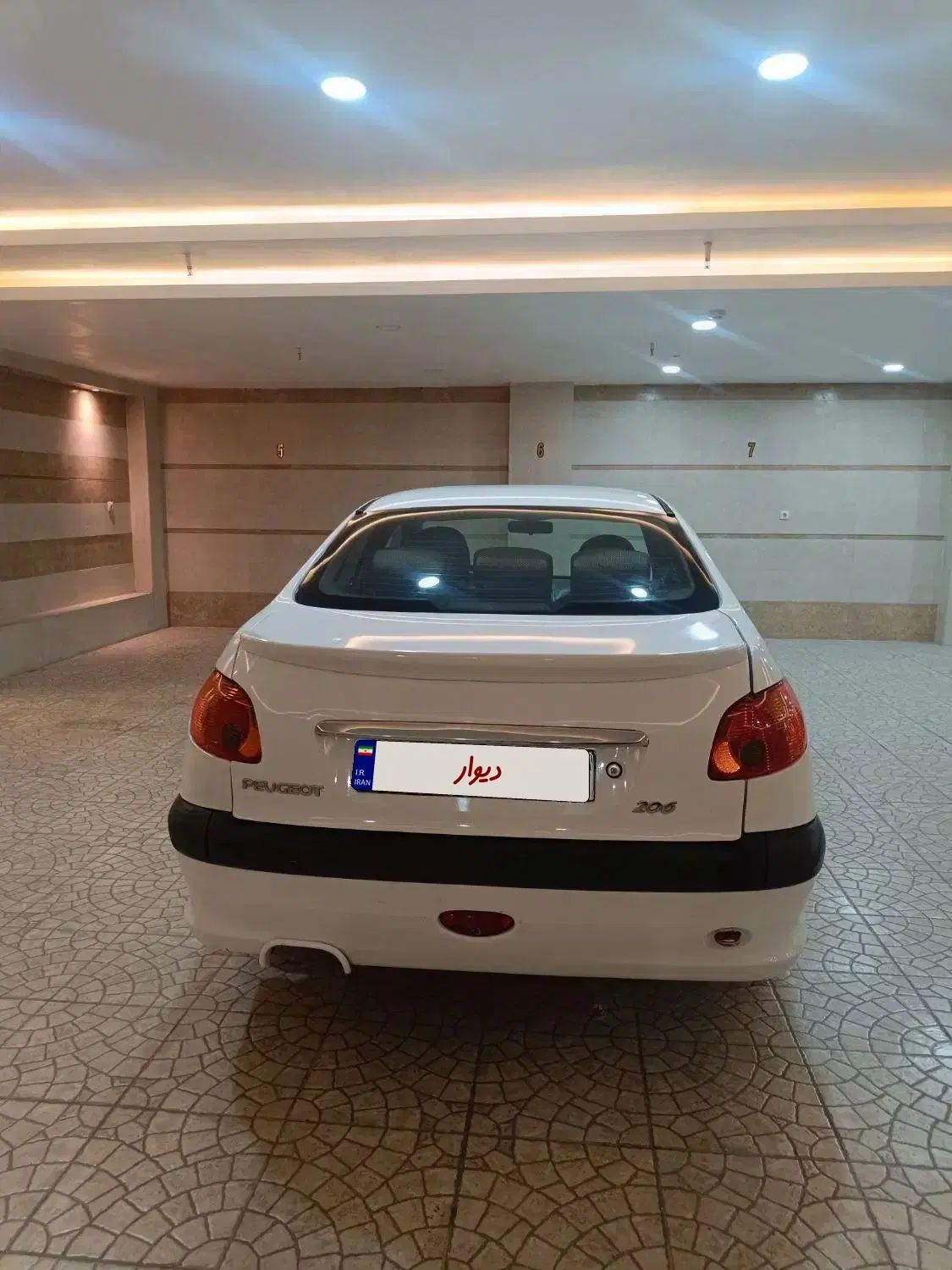 پژو ۲۰۶ صندوق دار v8 - 1393