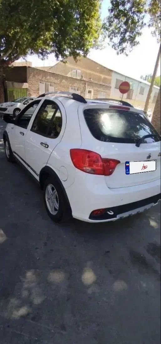 خودرو کوییک، R آگهی ann_19891105