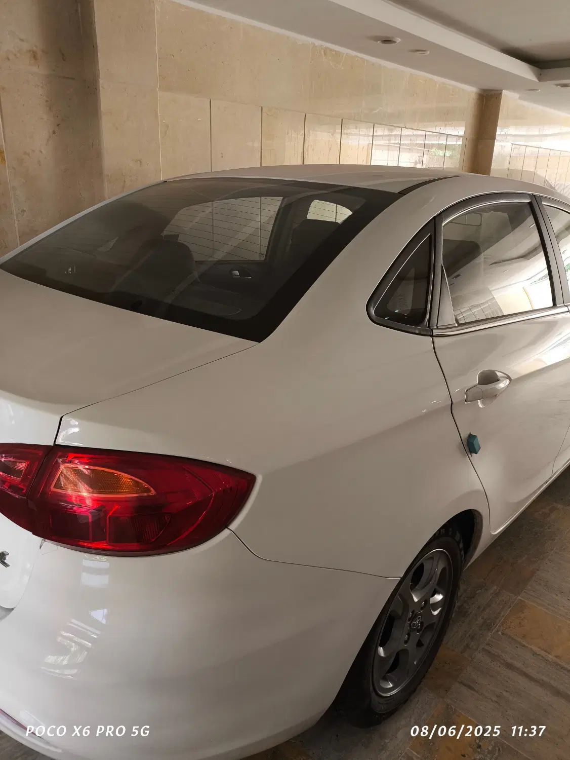 جک J4 اتوماتیک ساده - 1400
