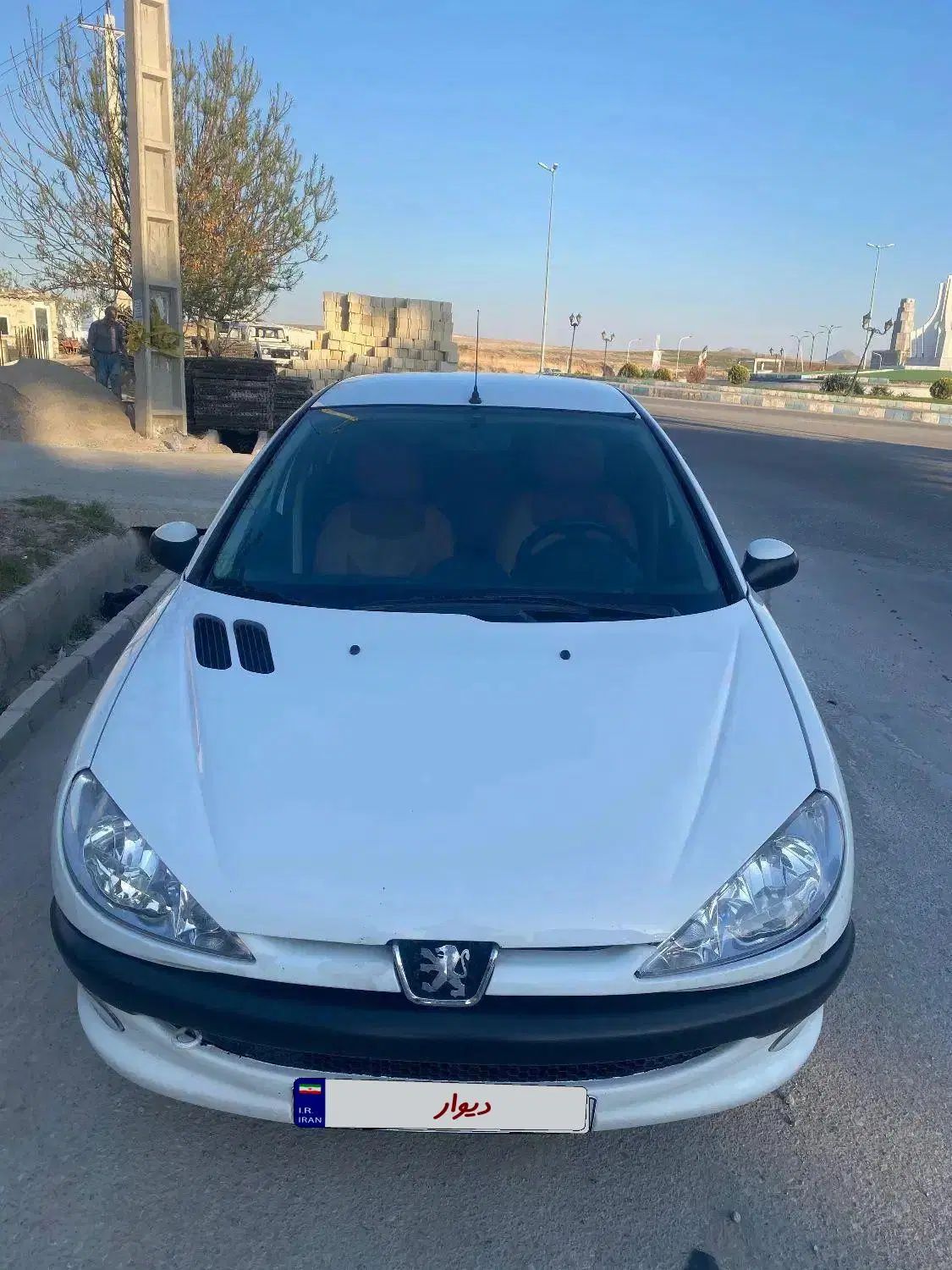 پژو ۲۰۶ صندوق دار v8 - 1390