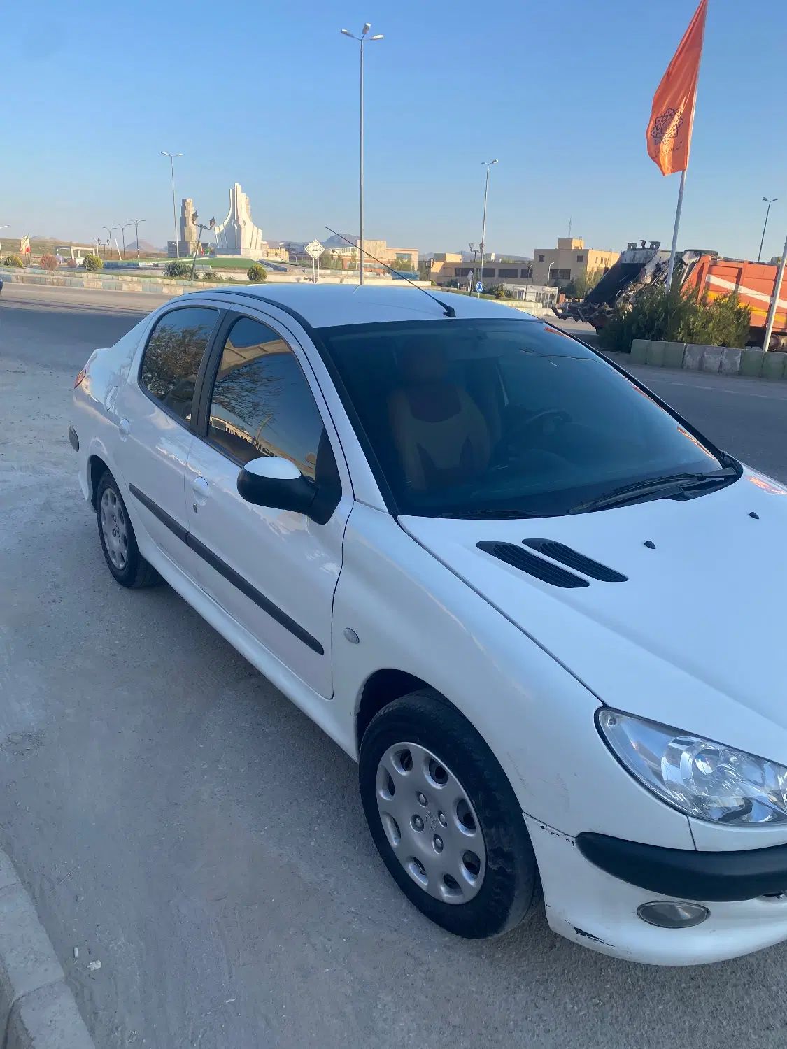 پژو ۲۰۶ صندوق دار v8 - 1390