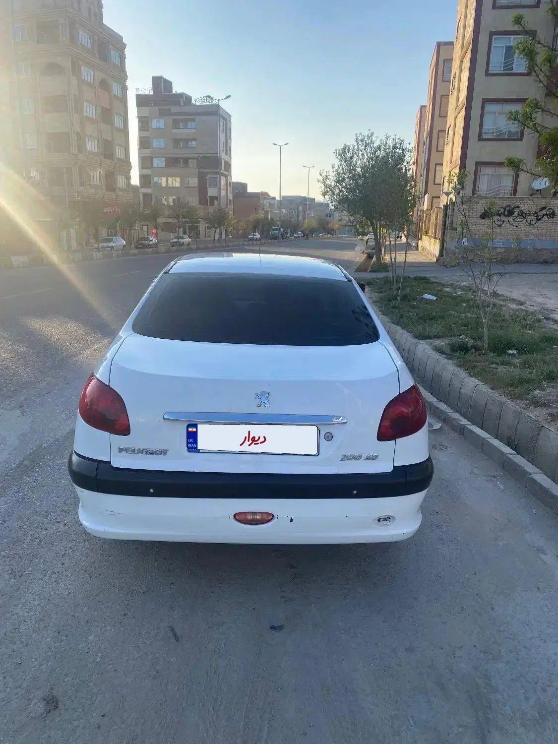 پژو ۲۰۶ صندوق دار v8 - 1390