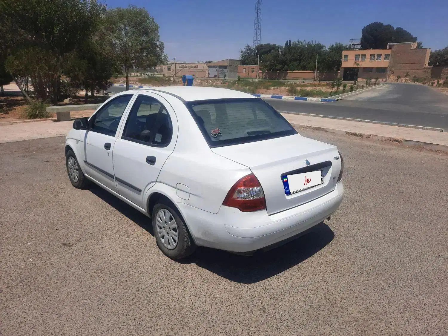 تیبا صندوق دار SX - 1400