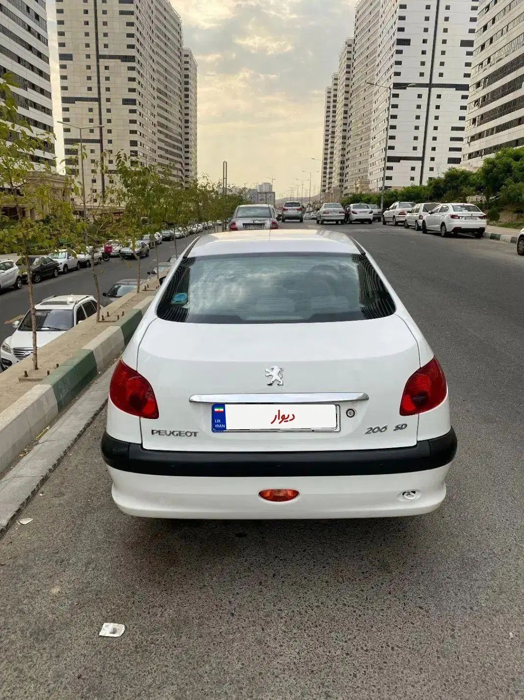 پژو ۲۰۶ صندوق دار v8 - 1389