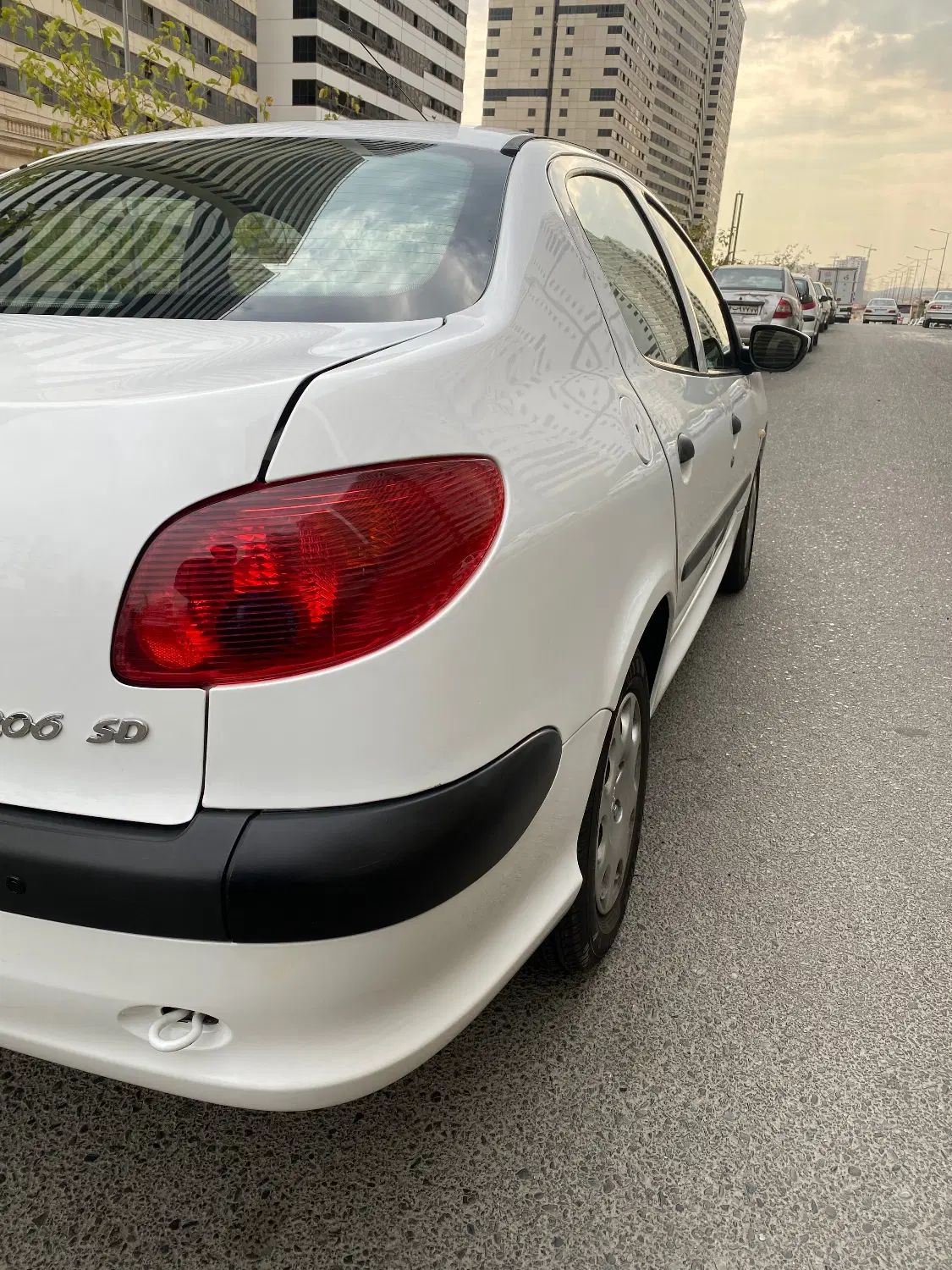 پژو ۲۰۶ صندوق دار v8 - 1389