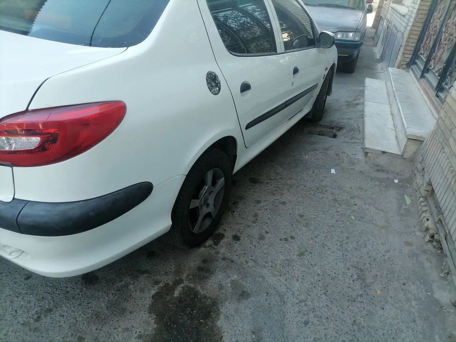 پژو ۲۰۶ صندوق دار v8 - 1395