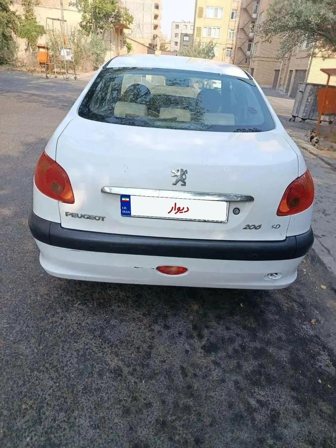 پژو ۲۰۶ صندوق دار v8 - 1393