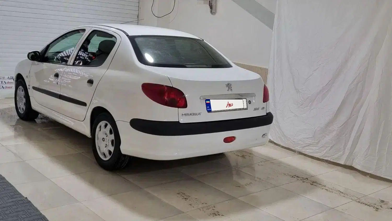 پژو ۲۰۶ صندوق دار v8 - 1393