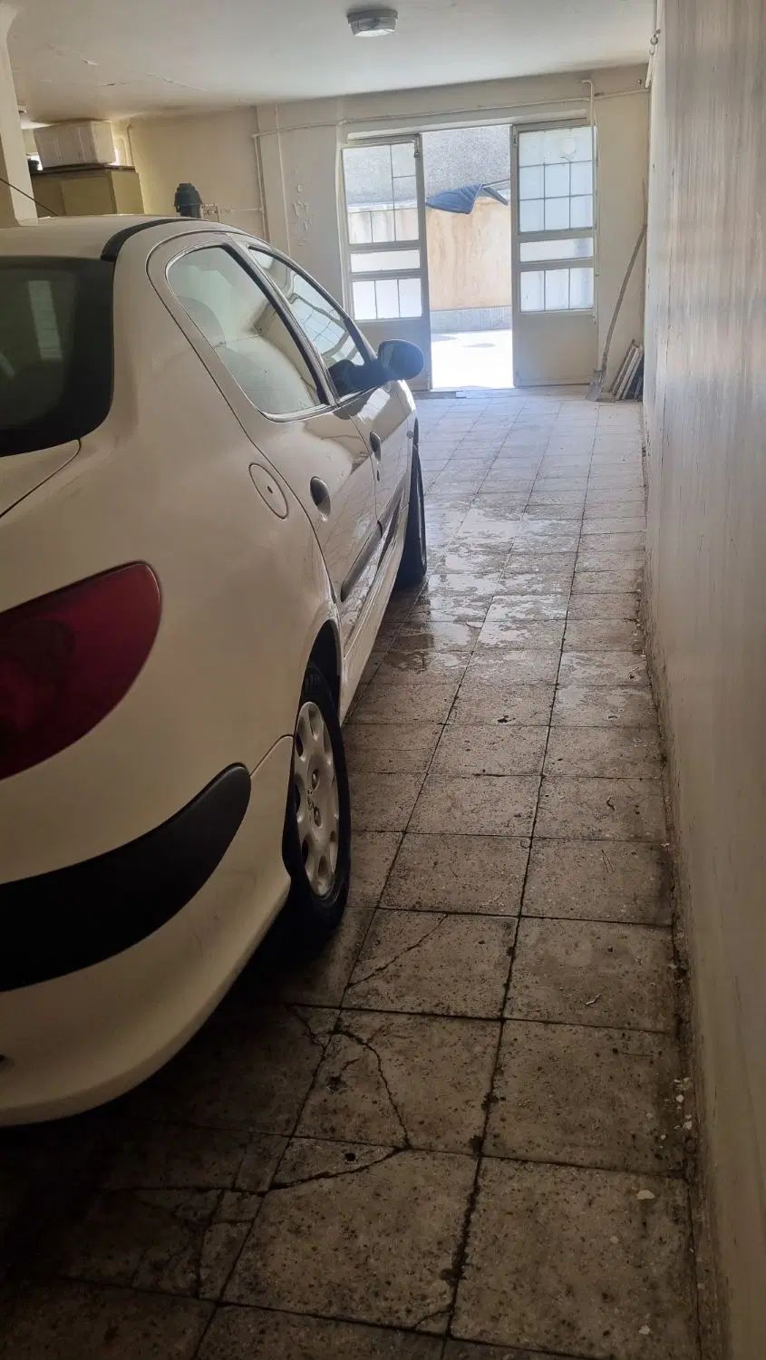 پژو ۲۰۶ صندوق دار v8 - 1393