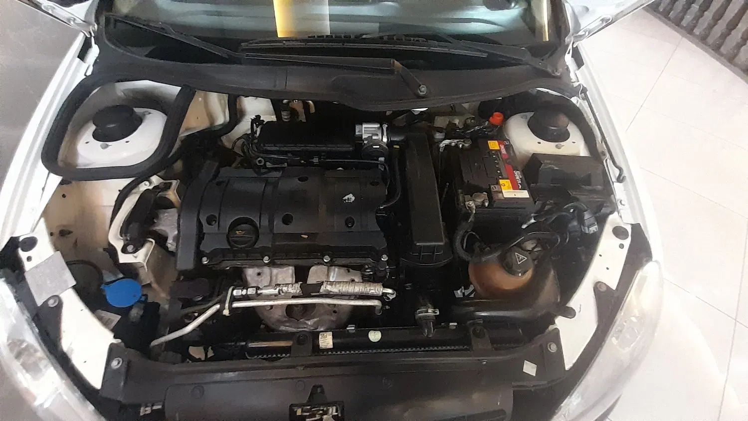 پژو ۲۰۶ صندوق دار v8 - 1396