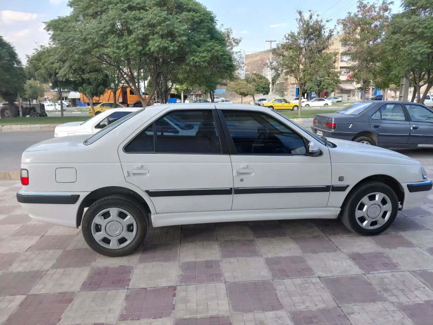 پژو پارس سال - 1392