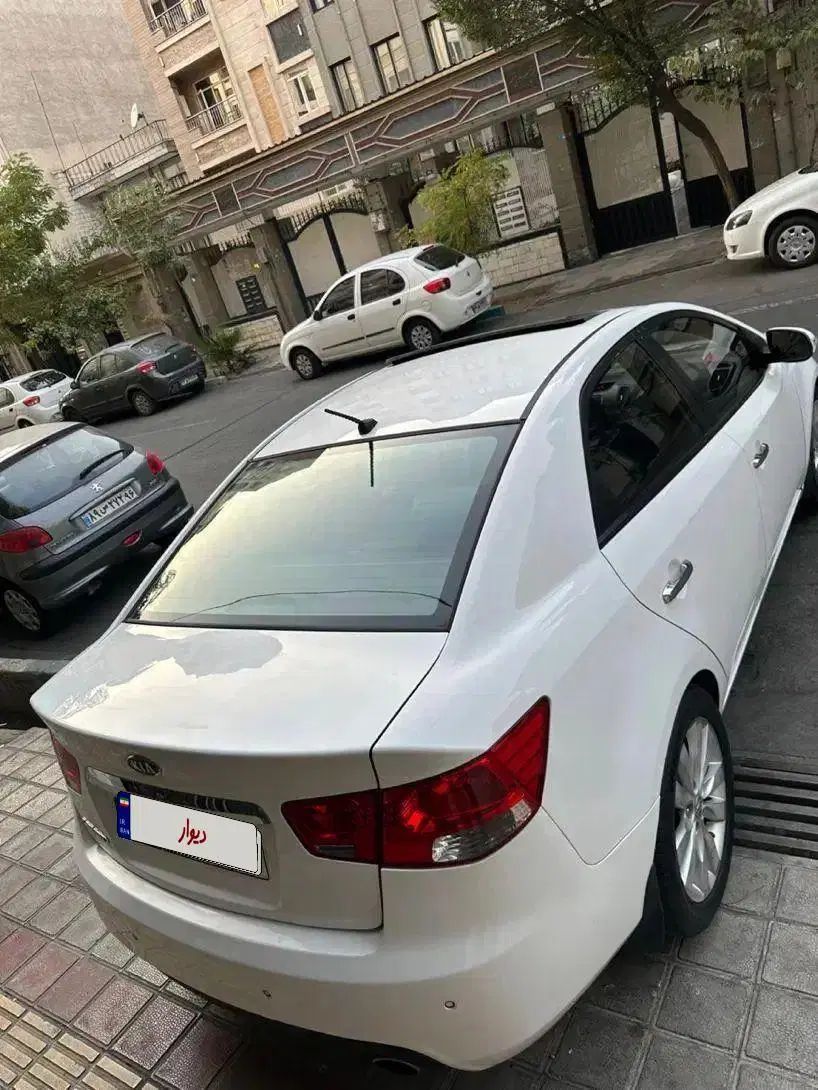 کیا سراتو 2.0 لیتر اتوماتیک GT لاین - 2010