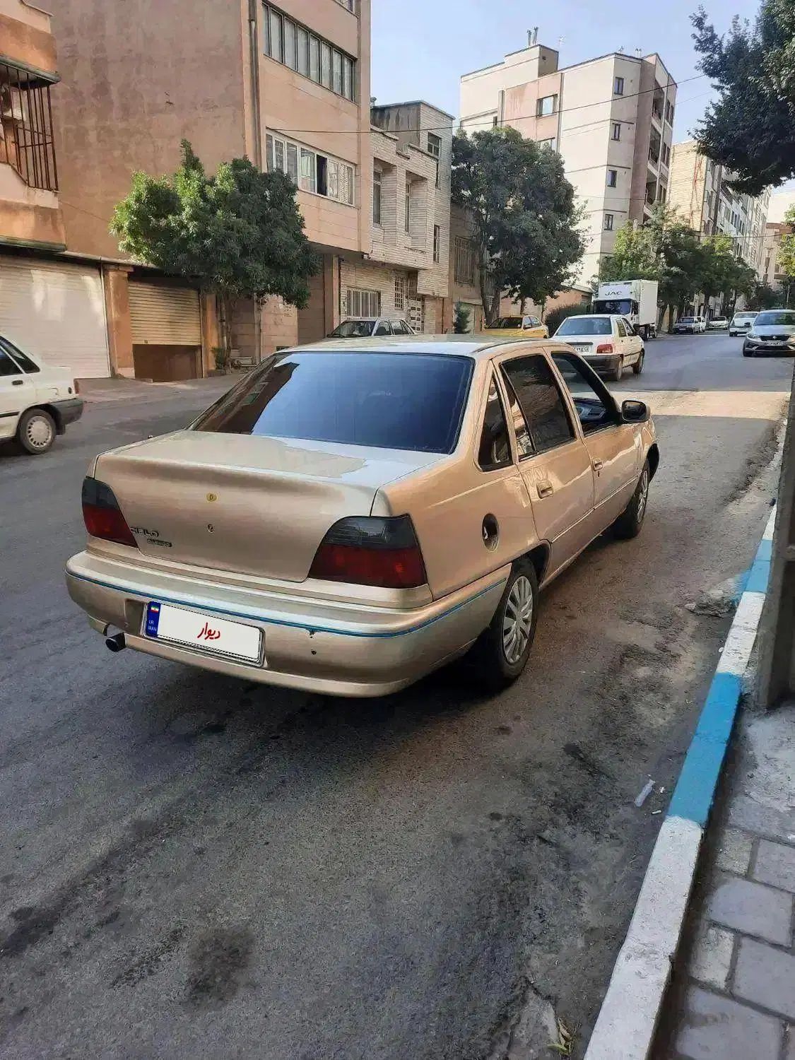 دوو سیلو سدان - 1379