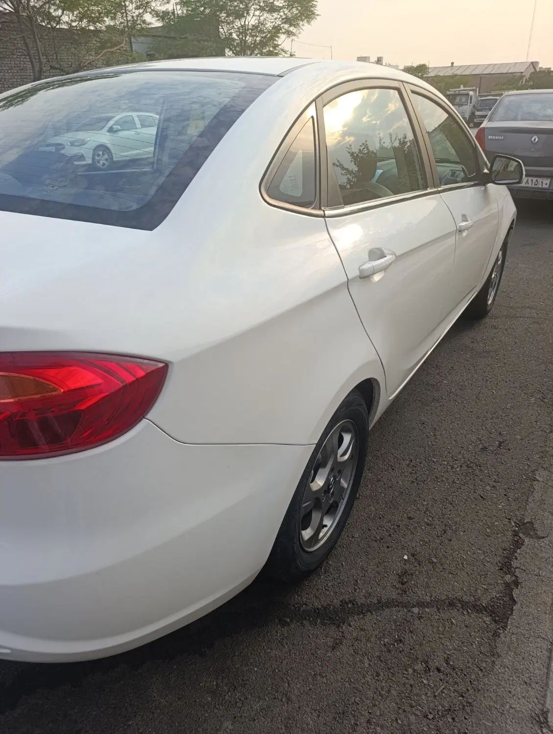 جک J4 اتوماتیک ساده - 1401