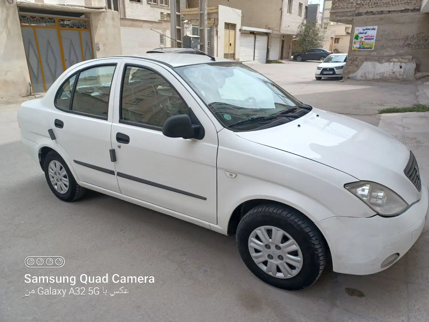 تیبا صندوق دار SX - 1401