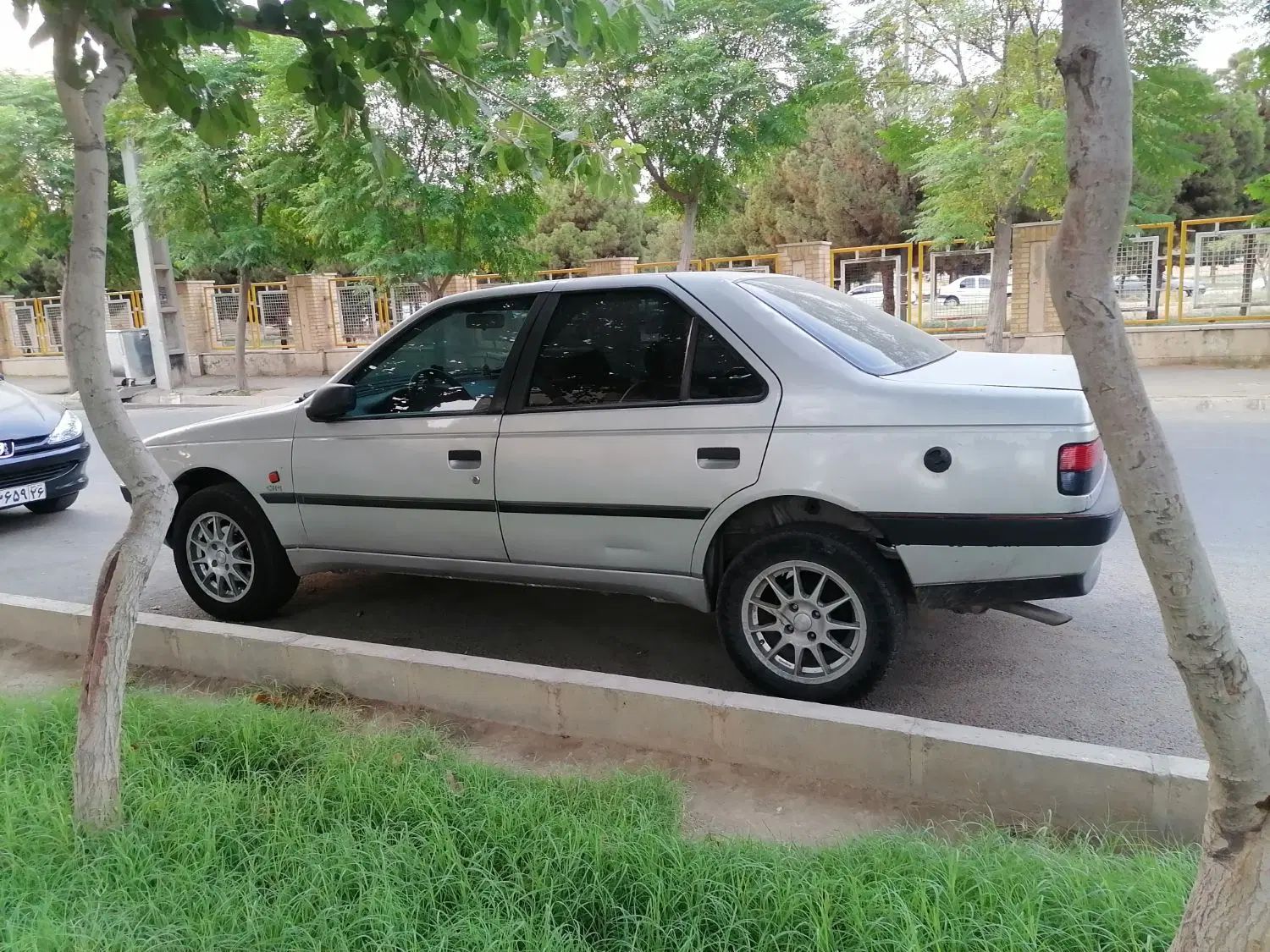 پژو 405 GLX - 1386