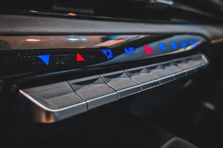 ام وی ام X33 کراس اتوماتیک - 1404