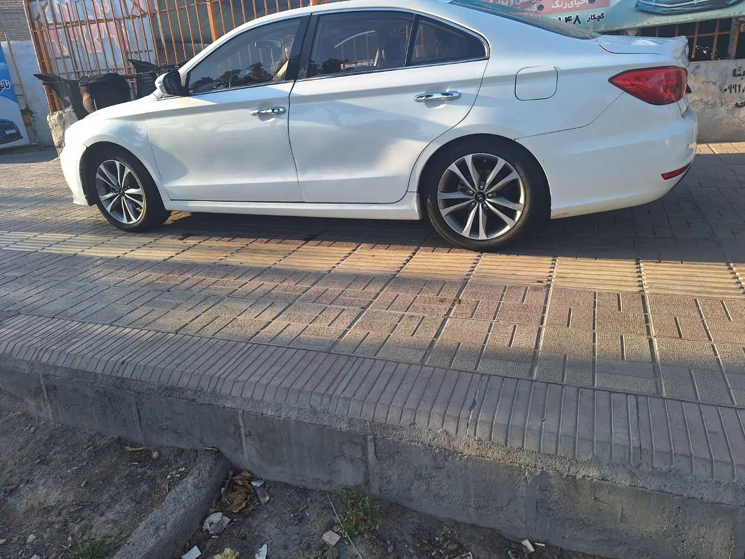 لیفان 820 اتوماتیک - 1395