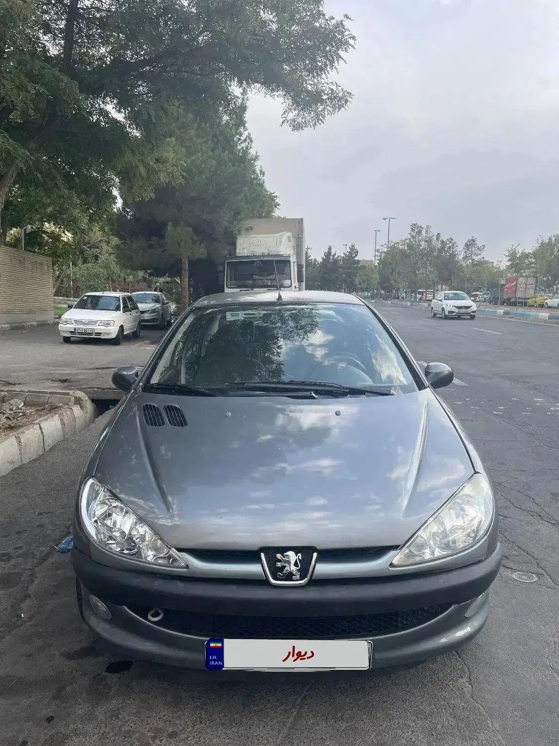 پژو ۲۰۶ صندوق دار v8 - 1391