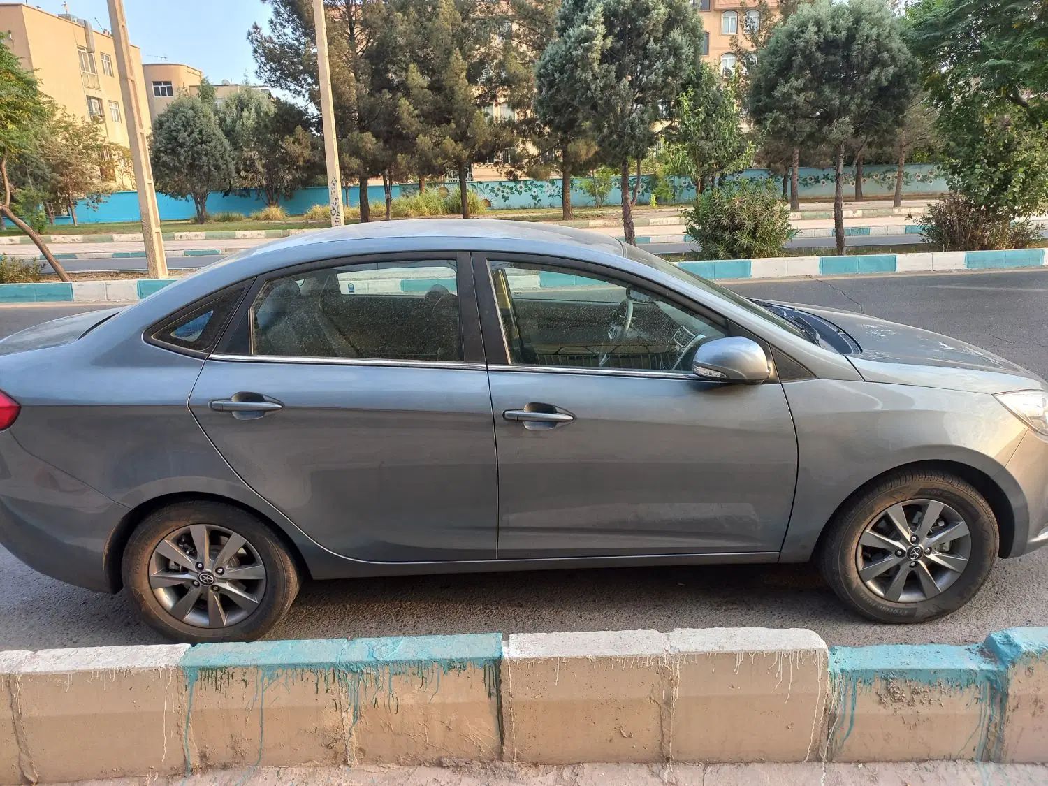 جک J4 اتوماتیک ساده - 1402