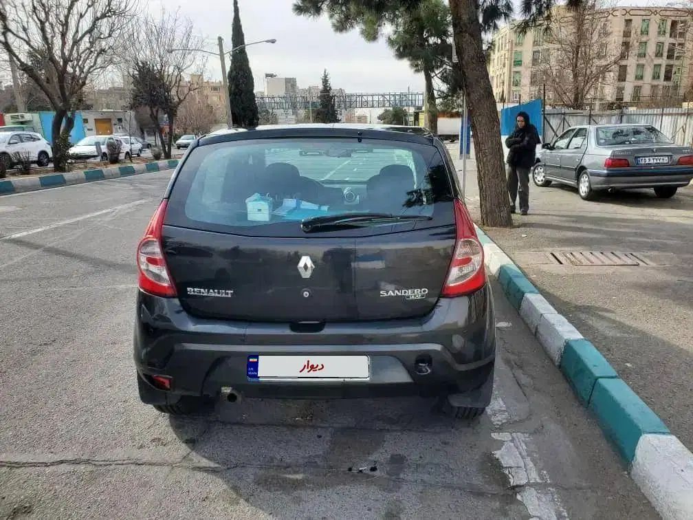 رنو ساندرو اتوماتیک - 1396