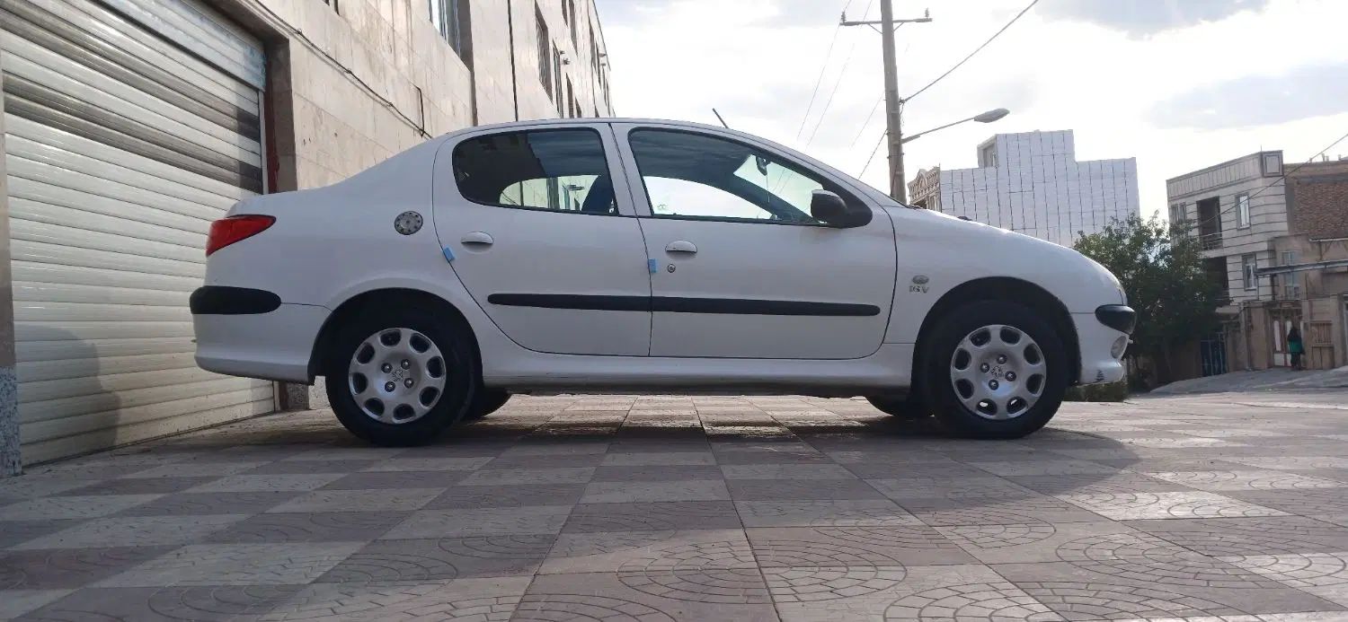 پژو ۲۰۶ صندوق دار v8 - 1395