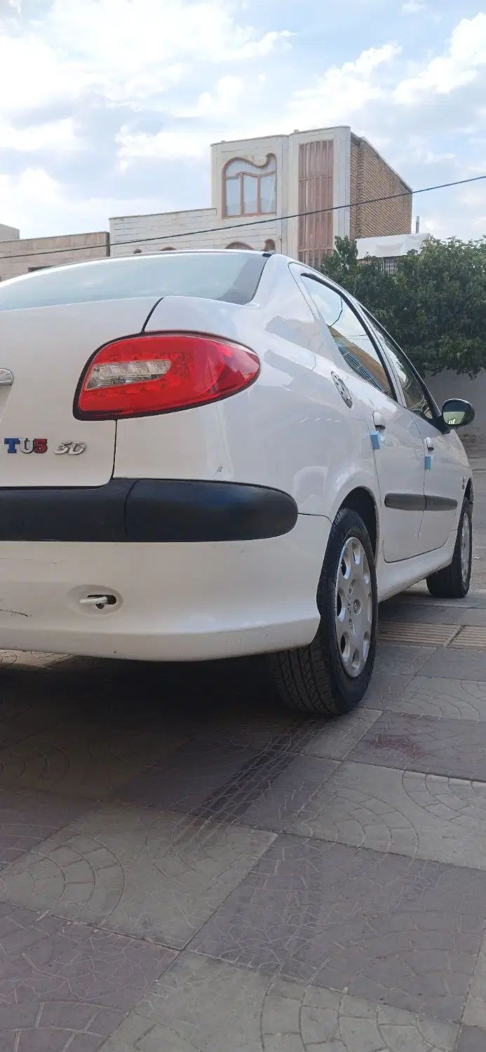 پژو ۲۰۶ صندوق دار v8 - 1395