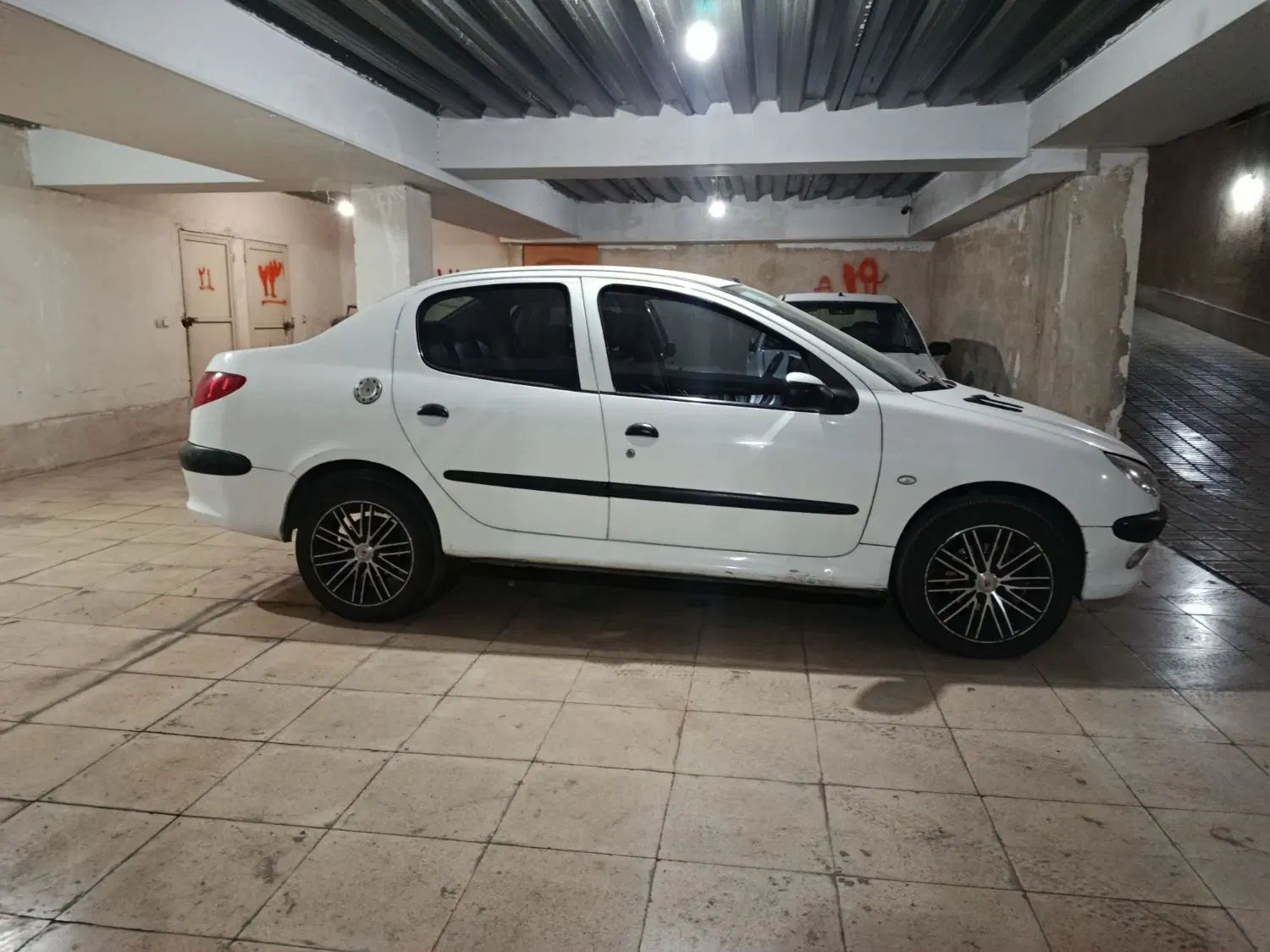 پژو ۲۰۶ صندوق دار v8 - 1394