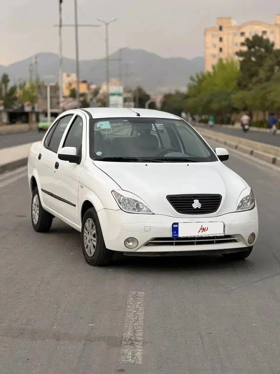 تیبا صندوق دار SX - 1398