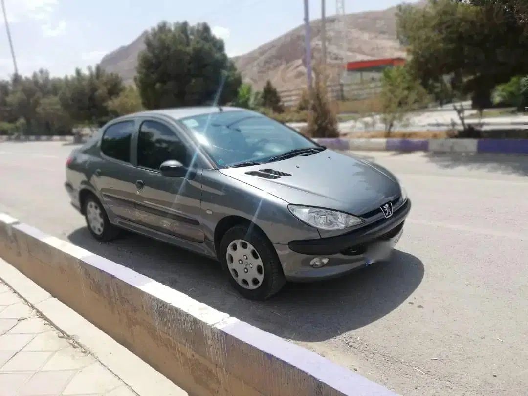 پژو ۲۰۶ صندوق دار v8 - 1396